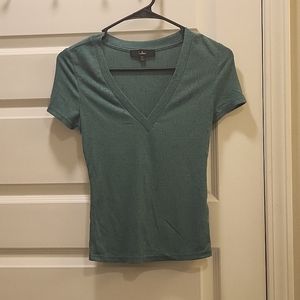 Lulu's v-neck top